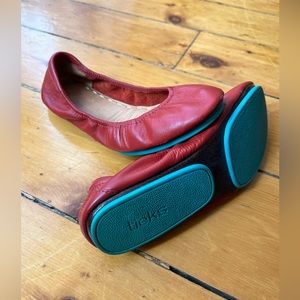 Tieks Cardinal Red Size 8